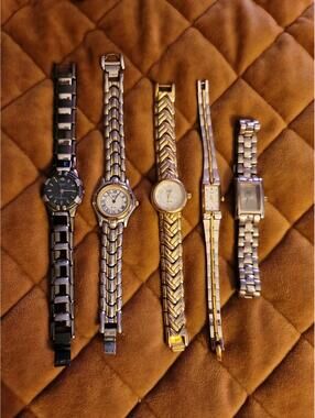 Vintage WATCHES, CITIZEN, CAROLINA HERRERA, SEIKO, ANN KLEIN (5 total)